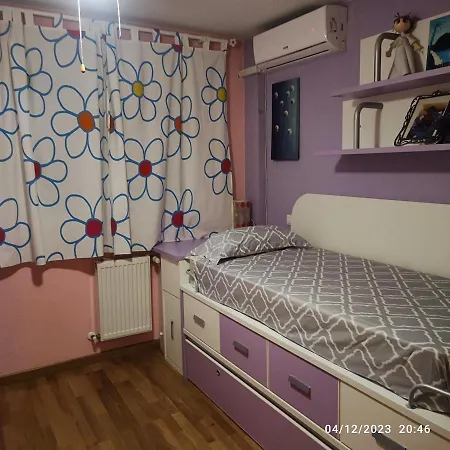 Habitacion Individual Con Bano Exclusivo En Casa Particular Madrid Exterior photo